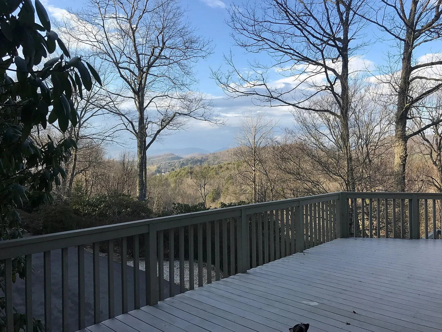 3/2 in Teaberry Hills With Long-Range Views From The Wrap Around Deck! — Photo 2