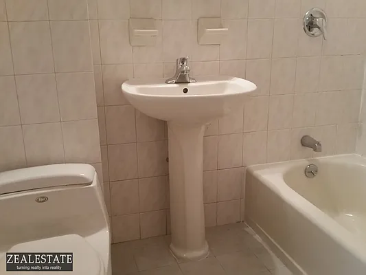 Rented by ZealEstate Group Inc | media 33