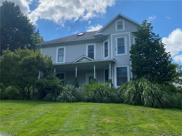100 Stratton Ln, Flushing, OH 43977