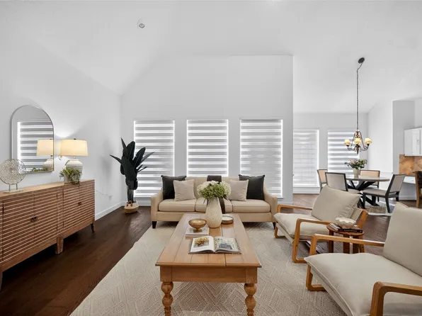 7100 Oakbrook Dr, Plano, TX 75025