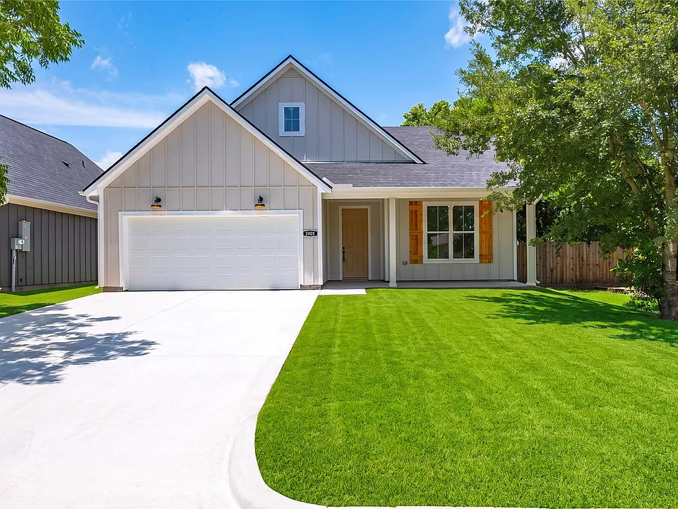 2408 28th Ave N