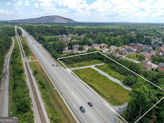 5th image of 758 S Stone Mountain Lithonia Rd