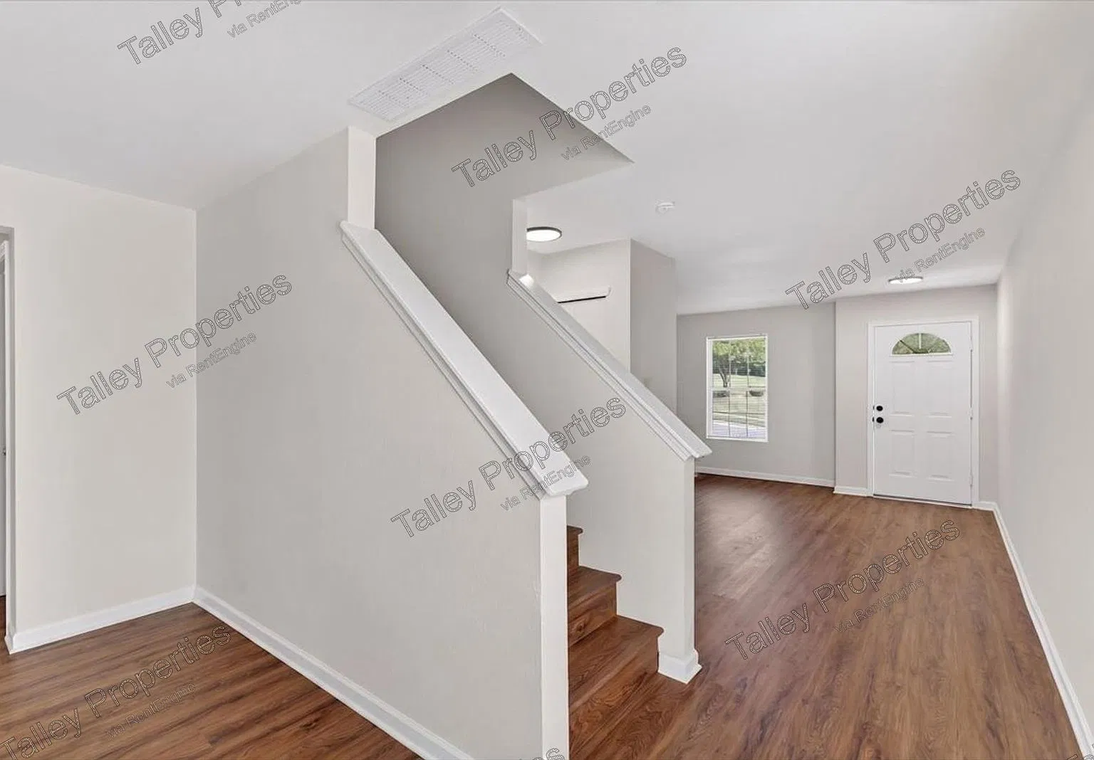 3 bed, 2.5 bath, 1903 sqft, $1,949 — Photo 4