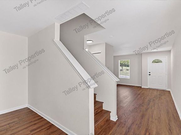 4th image of 458 Settlers Ridge Dr