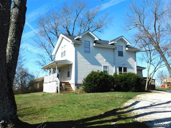 397 Whispering Forest Ln, Pacific, MO 63069