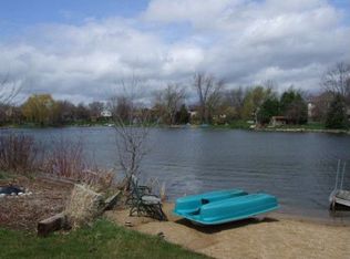 2324 Potomac Ct, Lindenhurst, IL 60046
