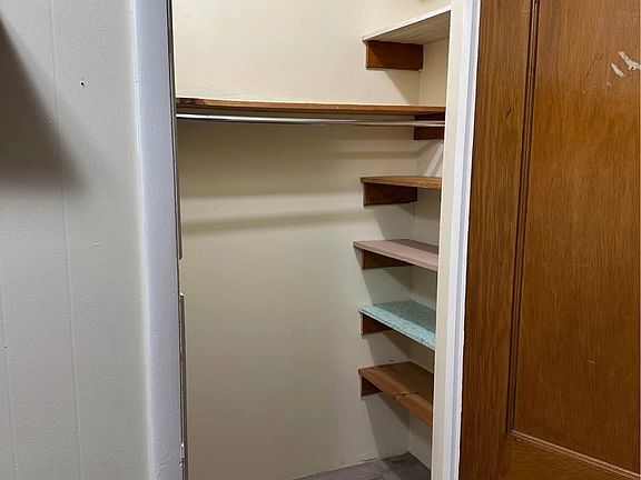 4th image of 10 Maple Ave #1