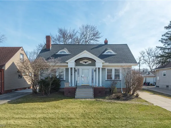 4053 W 223rd St, Fairview Park, OH 44126