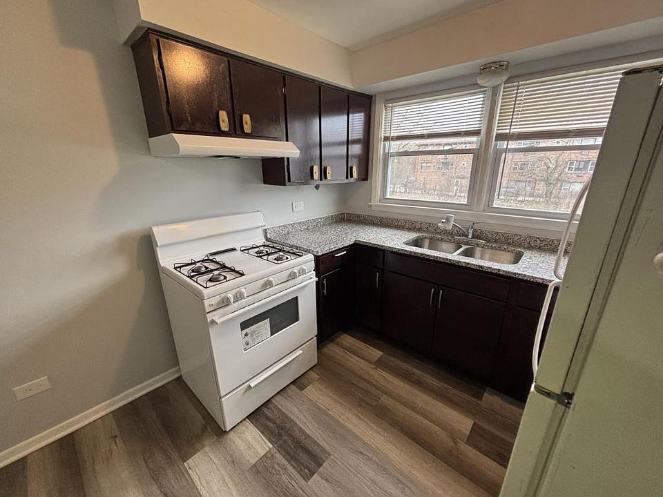 1st image of 1369 River Dr APT 5