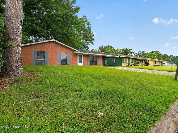 3rd image of 6558 Van Buren Rd