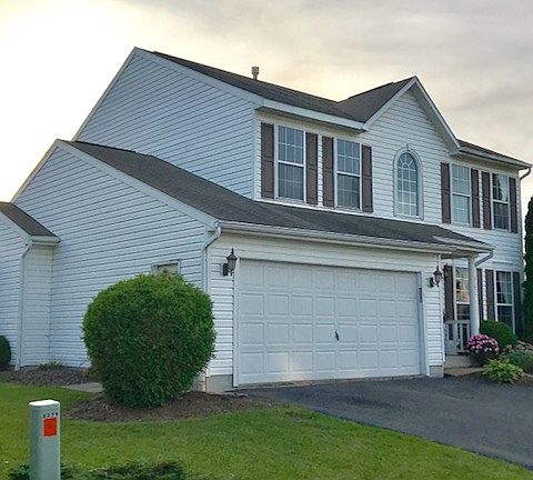 2nd image of 8277 Dampier Cir