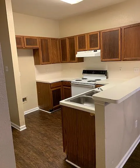 3003 Whisper Oaks Ln #B — Photo 12