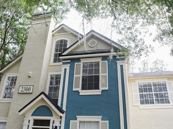 2nd image of 13703 Richmond Park Dr N APT 2305