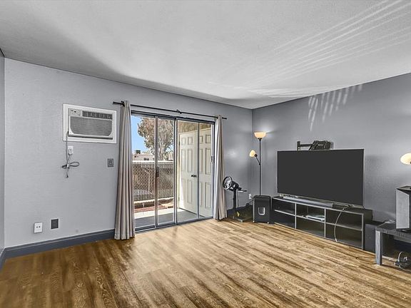 4th image of 1628 Presioca St Unit 23