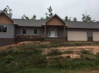 101 Royal Oak Ln, Marquette, MI 49855