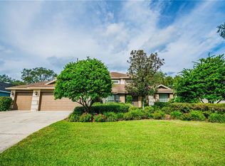 2711 Clubhouse Dr, Plant City, FL 33566