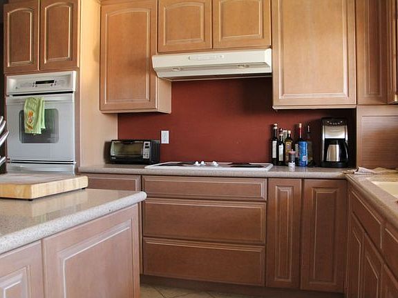 3rd image of 1178 Avocado Ave