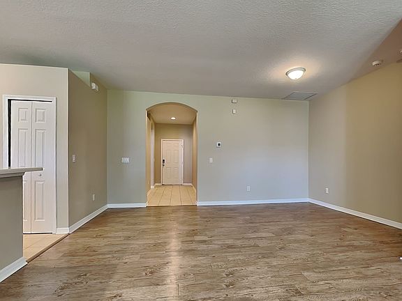 4th image of 1117 Emerald Hill Way