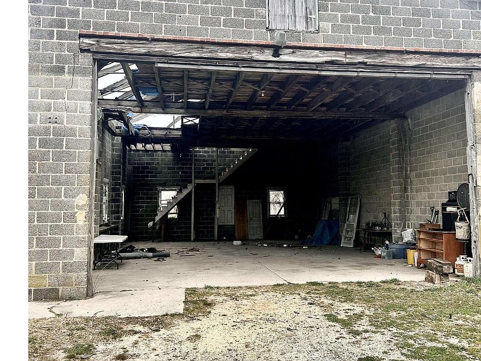 2nd image of 6802 Mill Rd
