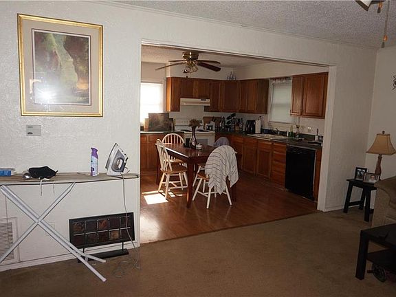 4th image of 2317 Englewood Ct