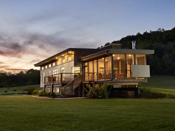 90 Judd Ln, Lancaster, TN 38569