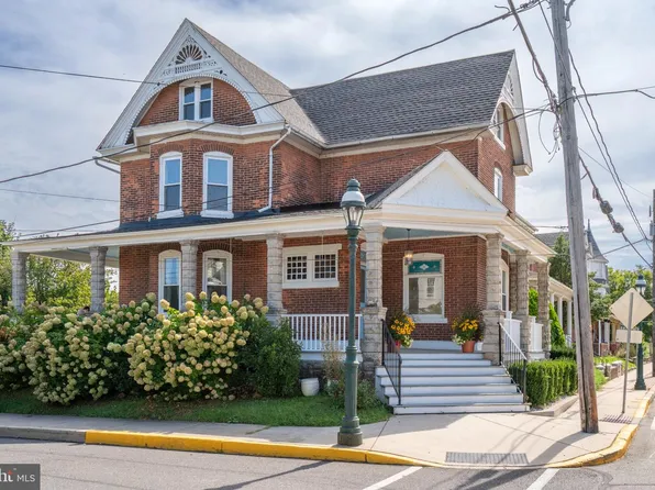 304 Main St, Pennsburg, PA 18073