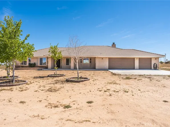11377 Oxford Rd, Phelan, CA 92371