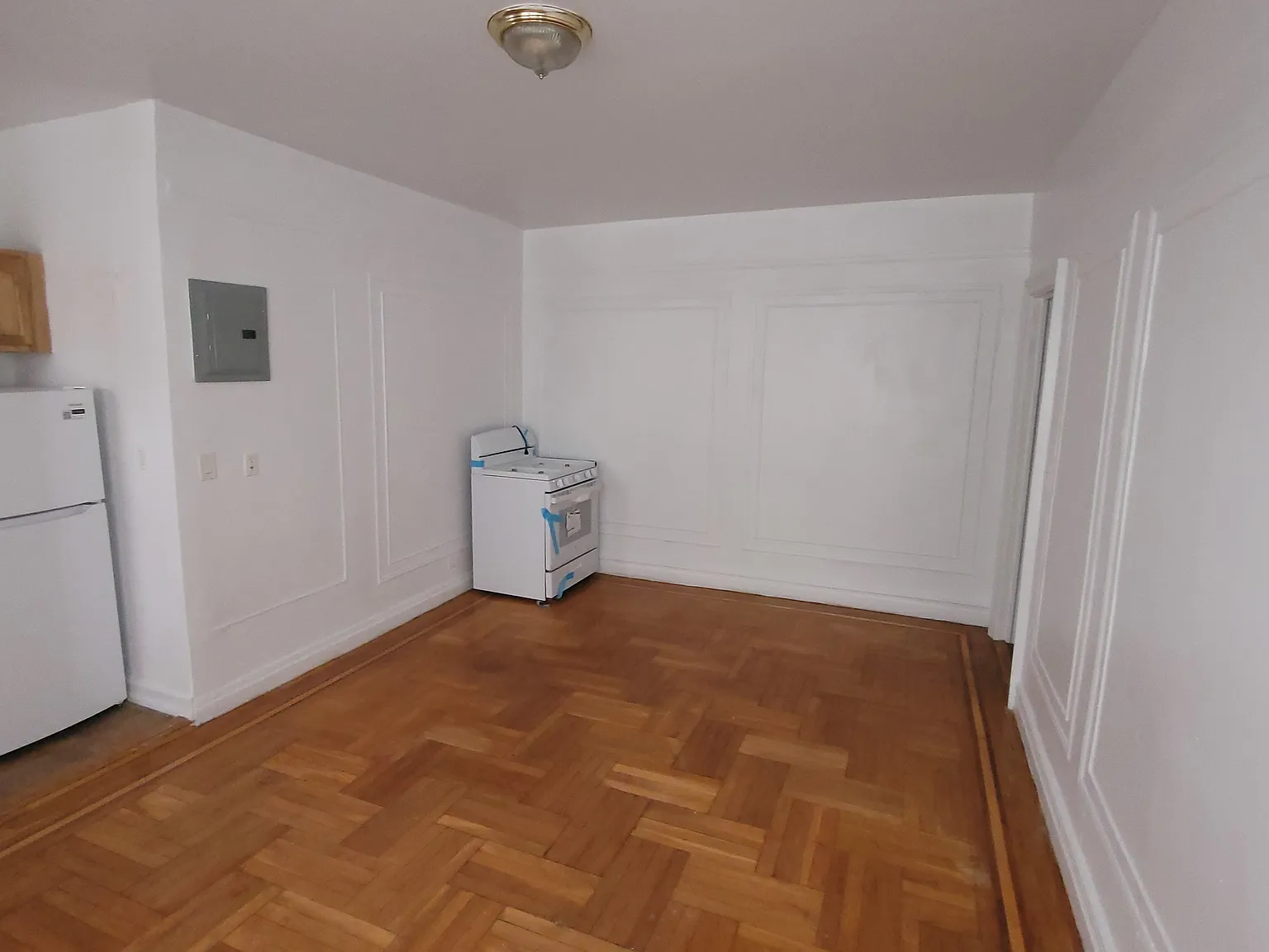 Studio, 550 sqft, $1,709 — Photo 4
