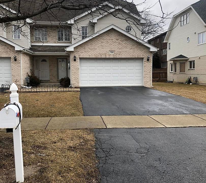 1st image of 7918 W 105th St