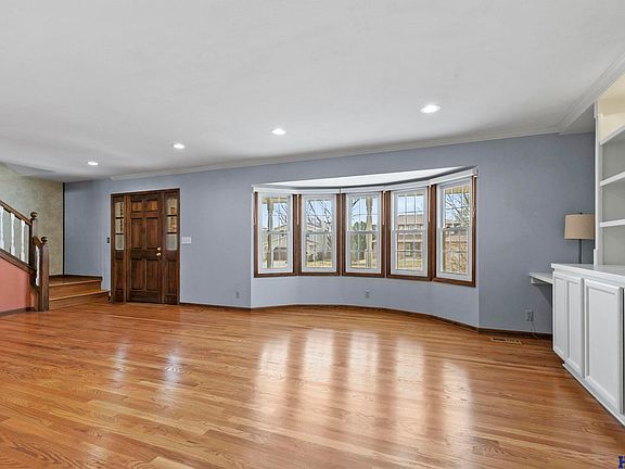 4th image of 5822 Fieldcrest Way