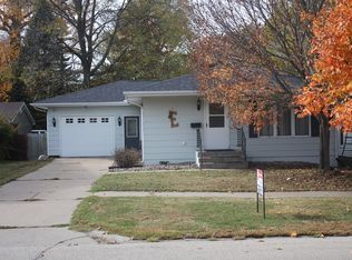 503 N College Ave, Aledo, IL 61231