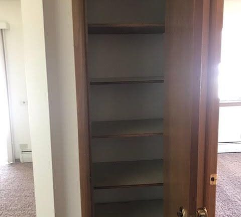 4th image of 3800-3840 S 84th St #B3