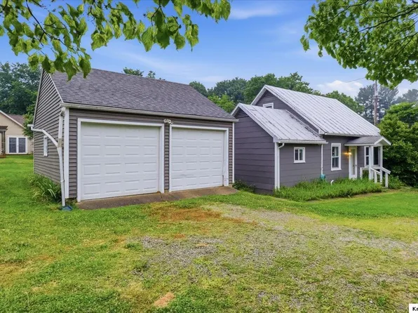 413 Chase Ave, Gambier, OH 43022