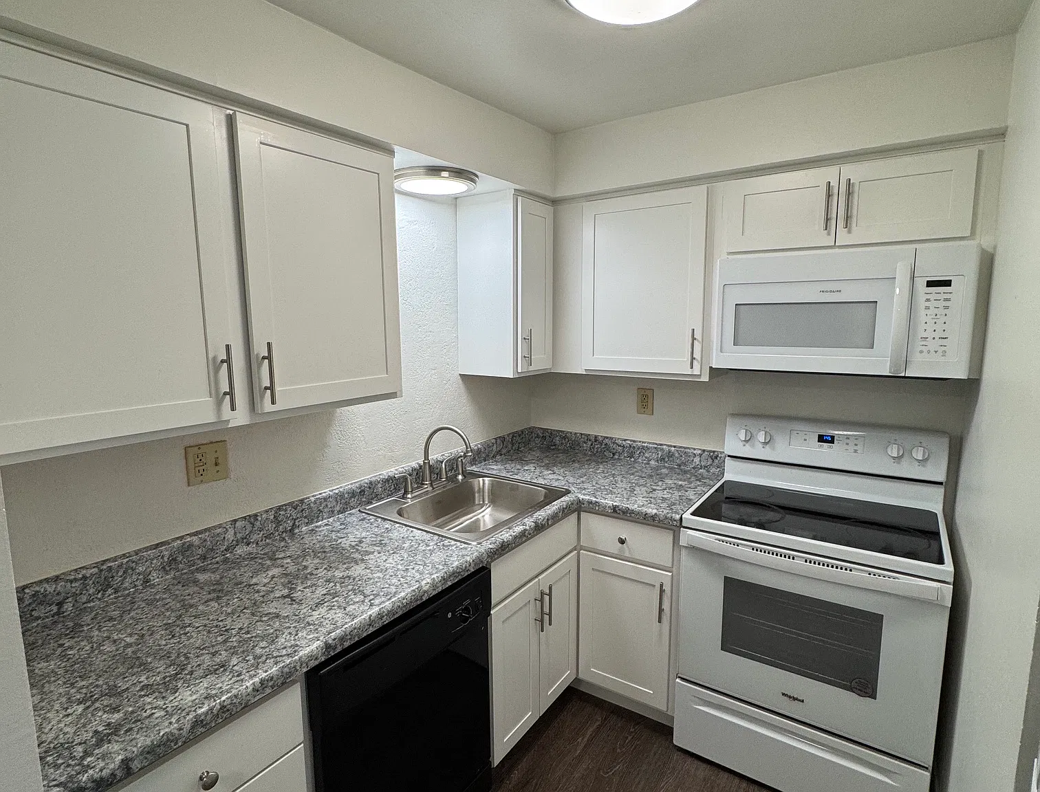 1 bed, 550 sqft, $875 — Photo 4