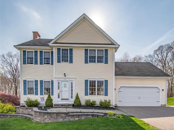 19 Tarragon Drive, East Hampton, CT 06424