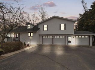 115 Glenwood Dr, Williams Bay, WI 53191