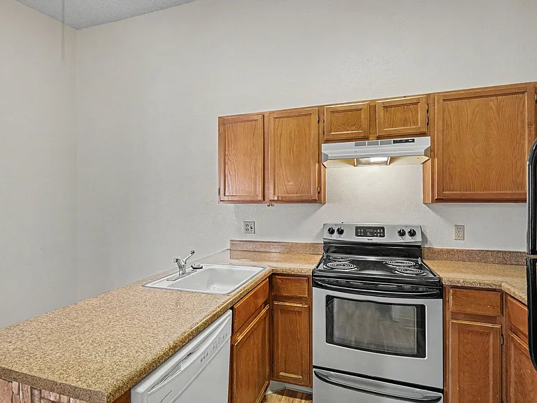 14561 E Ford Pl #17 — Photo 2