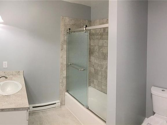 4th image of 1710 Pierpont Dr