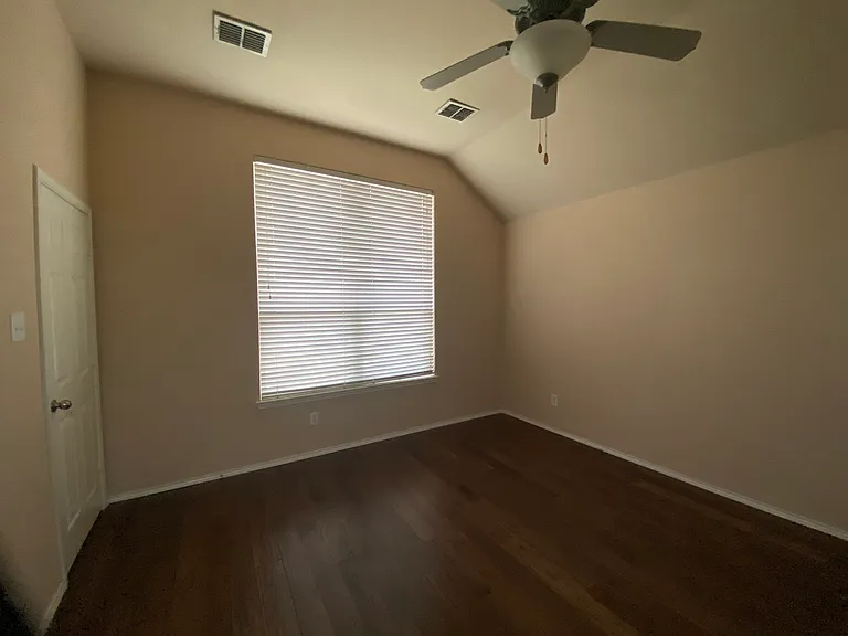 7925 Branch Hollow Trl — Photo 9