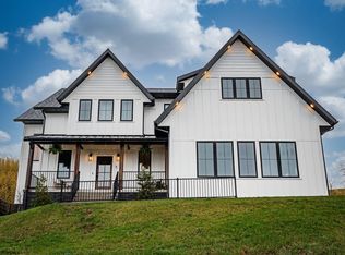 3 Hazel Ln, Morgantown, WV 26508