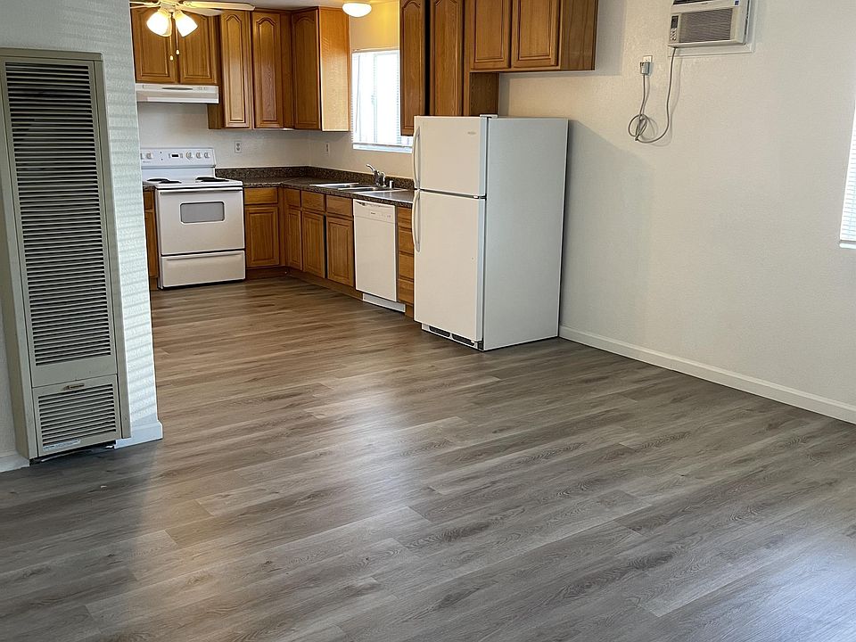 1st image of 111 N Walnut Ave #10872093