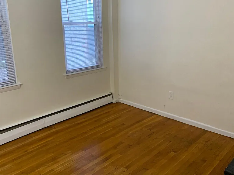 51 S Huntington Ave #103 — Photo 5