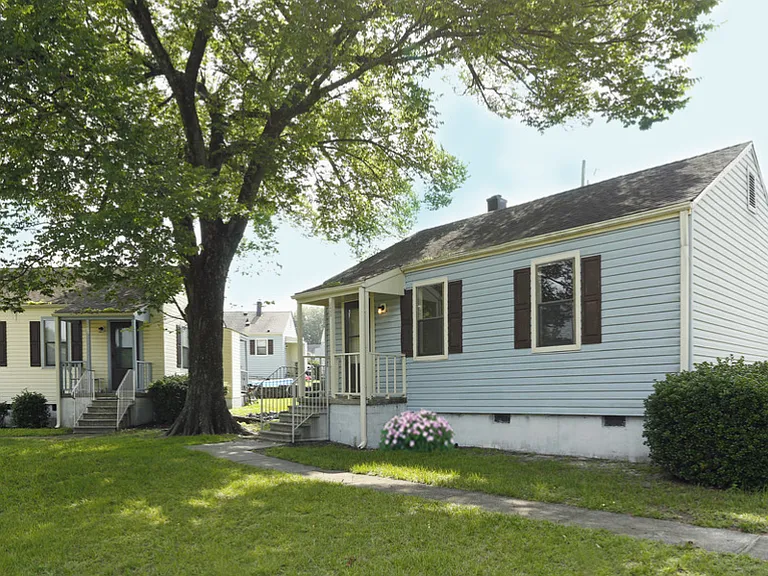 Lakeside Villas Apartments — Photo 7