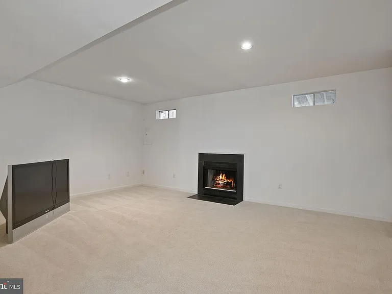 4002 Rosemeade Dr — Photo 30