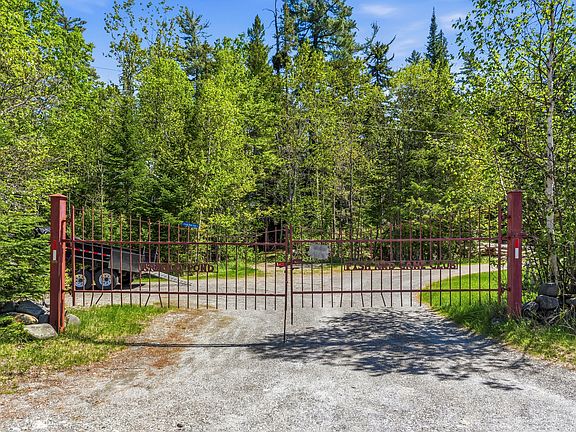 4th image of 58 W Arnold Pond Road