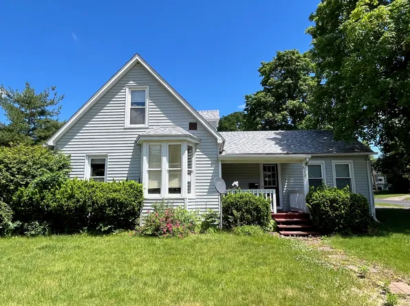 613 S Darst St, Eureka, IL 61530