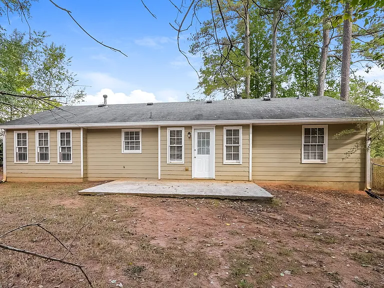 411 Cindy Dr SE — Photo 16