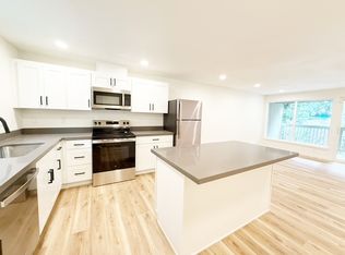 4091 NW Country Ln, Bremerton, WA 98312