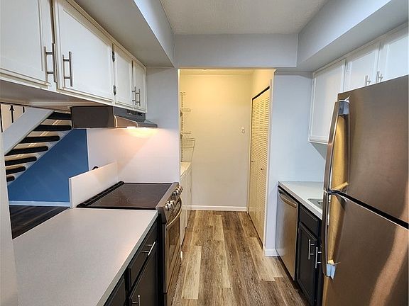 4th image of 8011 Colonial Dr APT C