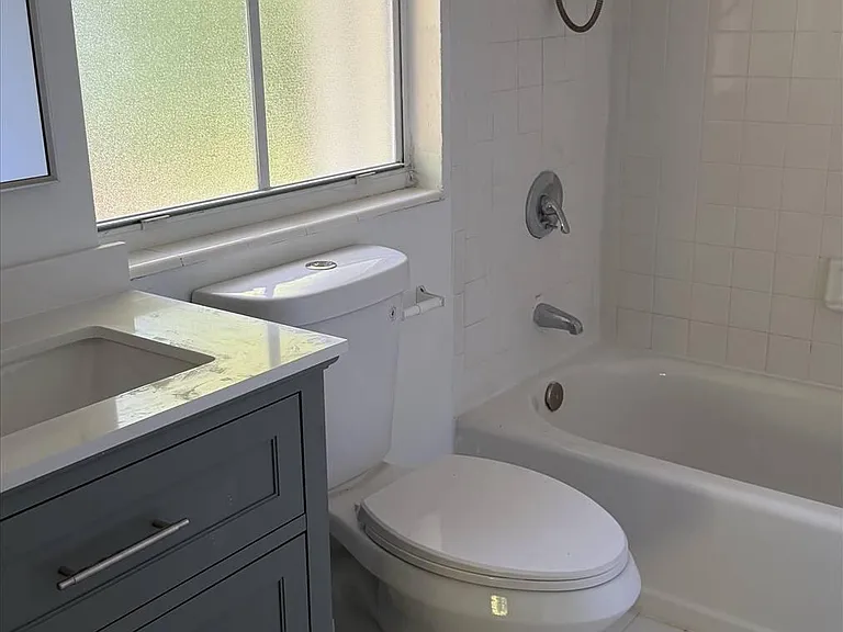 3611 SW 37th Ave #19 — Photo 23